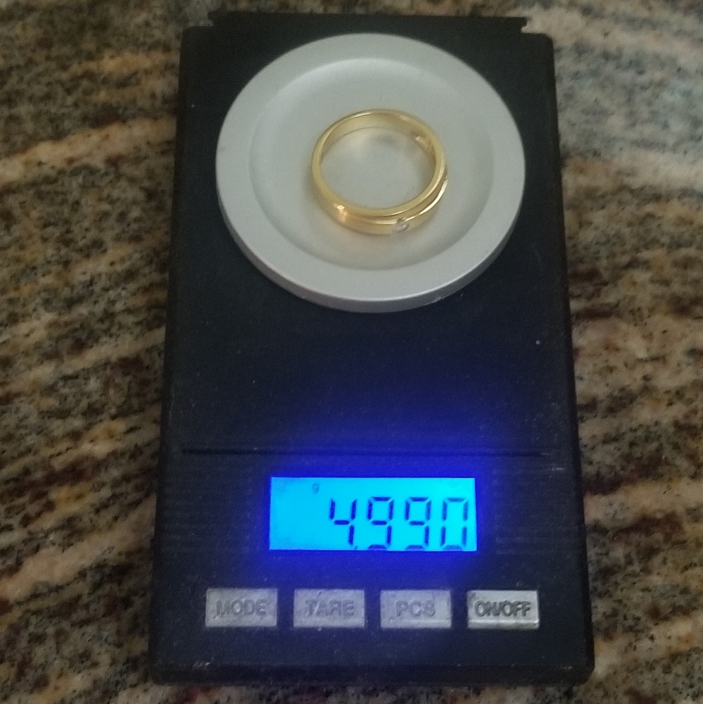 18K 750 Diamond Ring - Picture 16 of 16